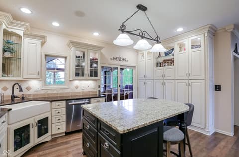 Photo of 4401 Brittany Drive, Zionsville, IN