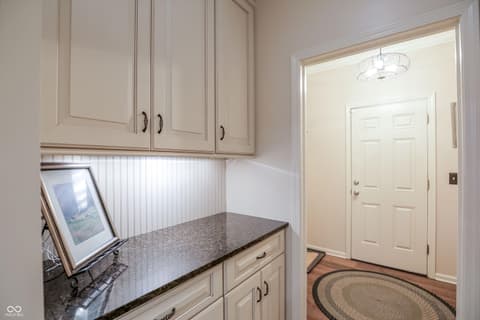 Photo of 4401 Brittany Drive, Zionsville, IN