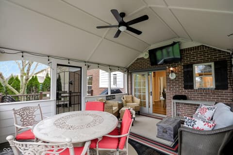 Photo of 4401 Brittany Drive, Zionsville, IN