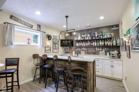 Photo of 4401 Brittany Drive, Zionsville, IN