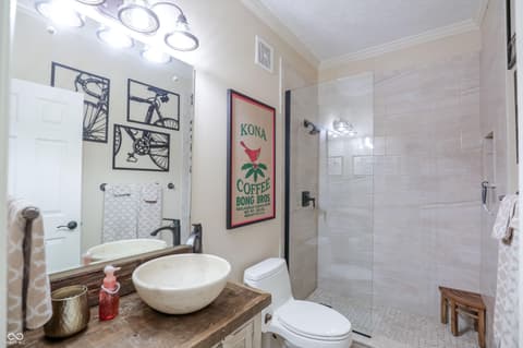 Photo of 4401 Brittany Drive, Zionsville, IN