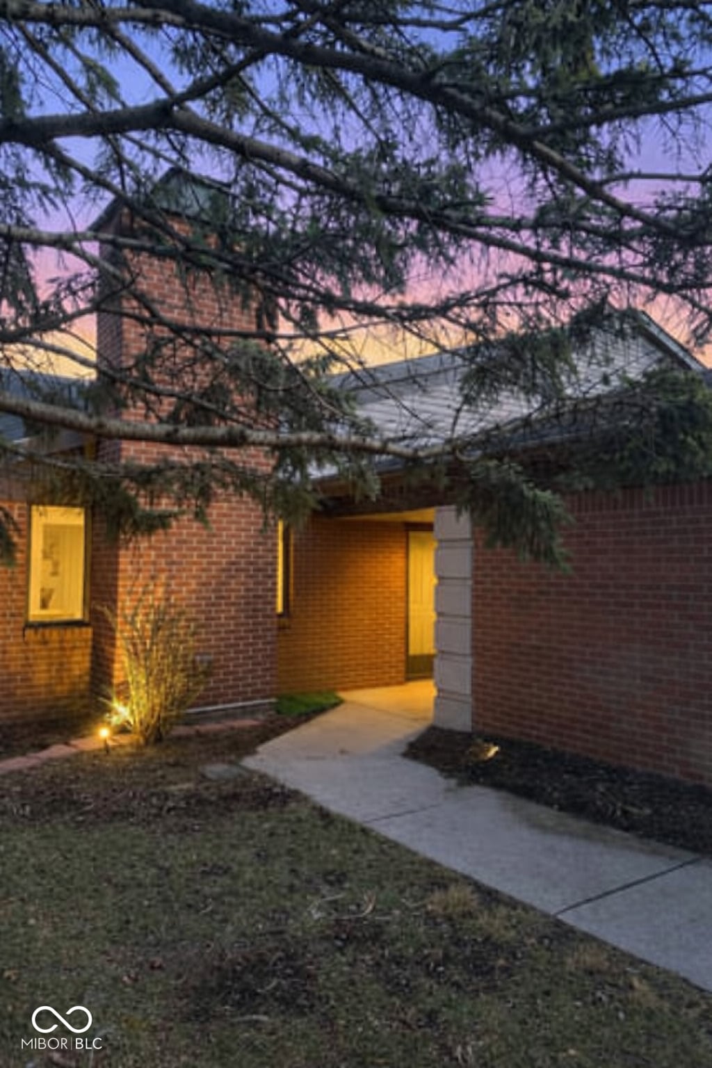 Photo of 2078 Oak Run North Drive, Indianapolis, IN