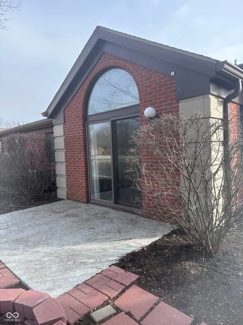 Photo of 2078 Oak Run North Drive, Indianapolis, IN
