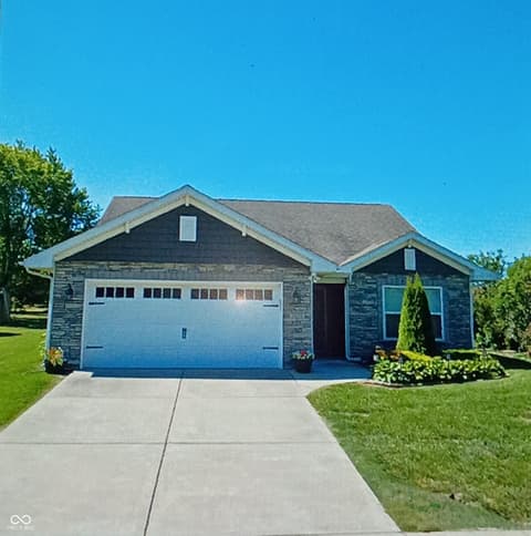 1035 Sawgrass Lane