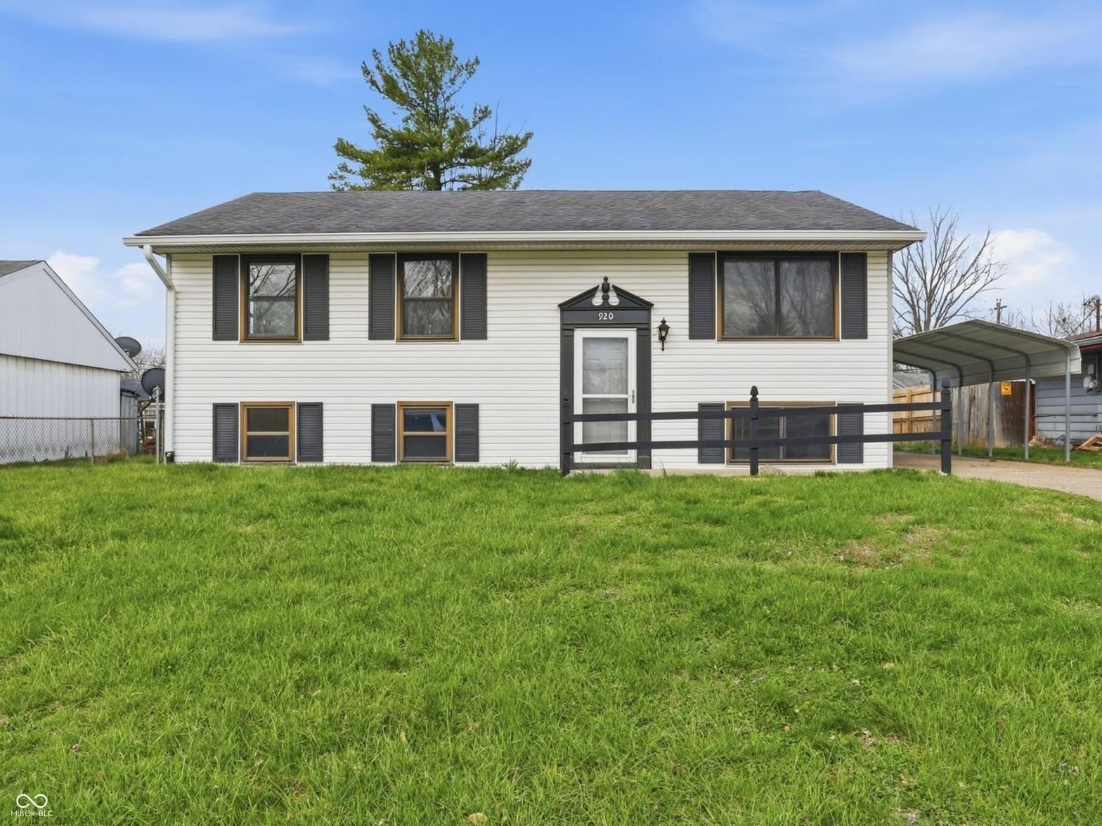 Photo of 920 Walton Drive, Plainfield, IN
