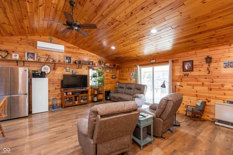 Photo of 3391 W County Road 1125 N, Seymour, IN
