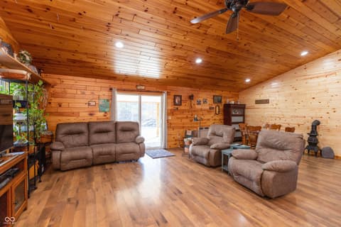 Photo of 3391 W County Road 1125 N, Seymour, IN