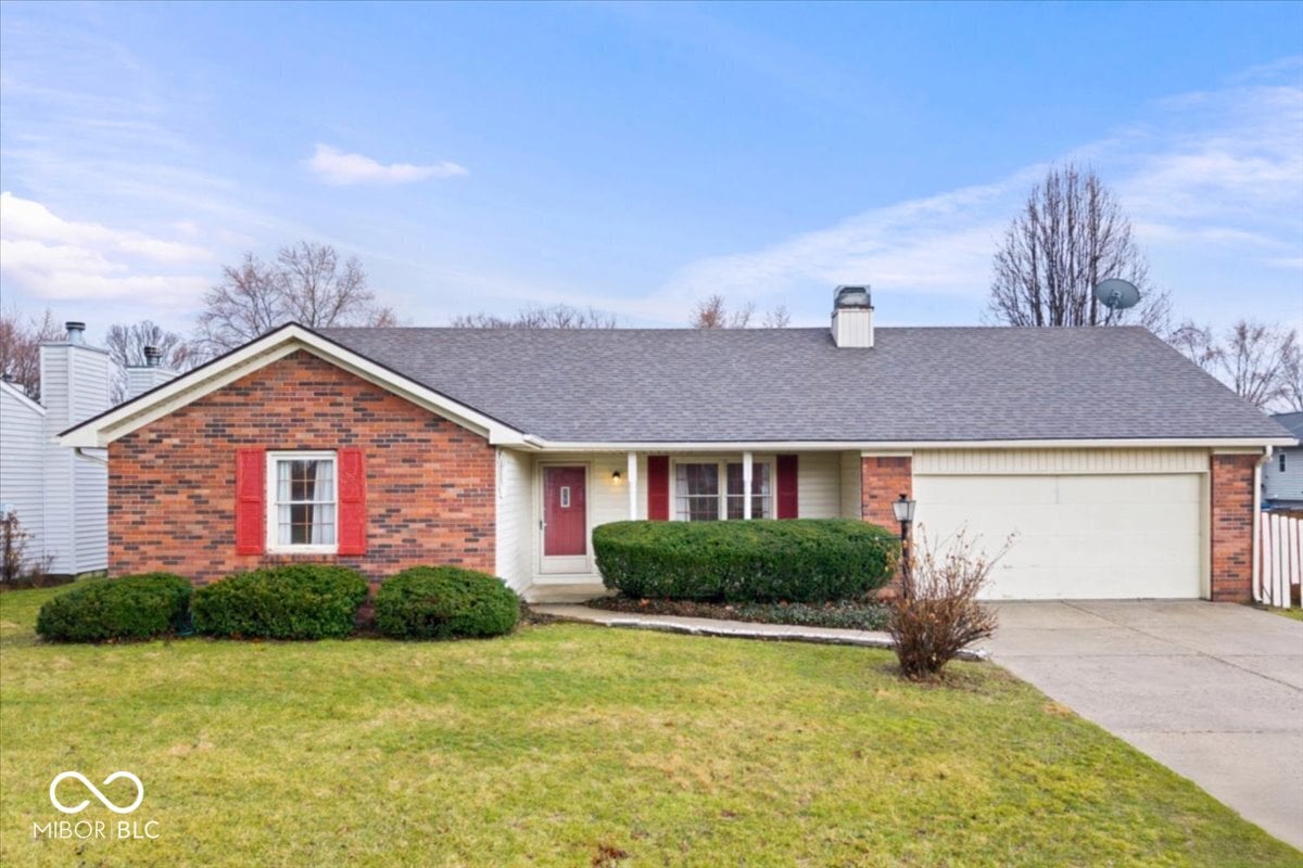 Front exterior at 881 Westridge North Drive, Noblesville, IN