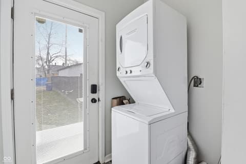 Laundry room at 1435 S Illinois Street, Indianapolis, IN