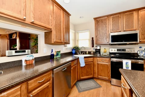 Photo of 5514 Coventry Park Way, Indianapolis, IN