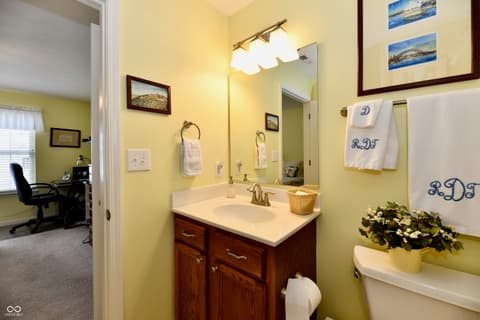 Photo of 5514 Coventry Park Way, Indianapolis, IN