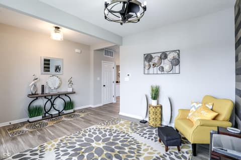 Sitting Room — 3862 Saddle Club South Parkway, Bargersville, IN