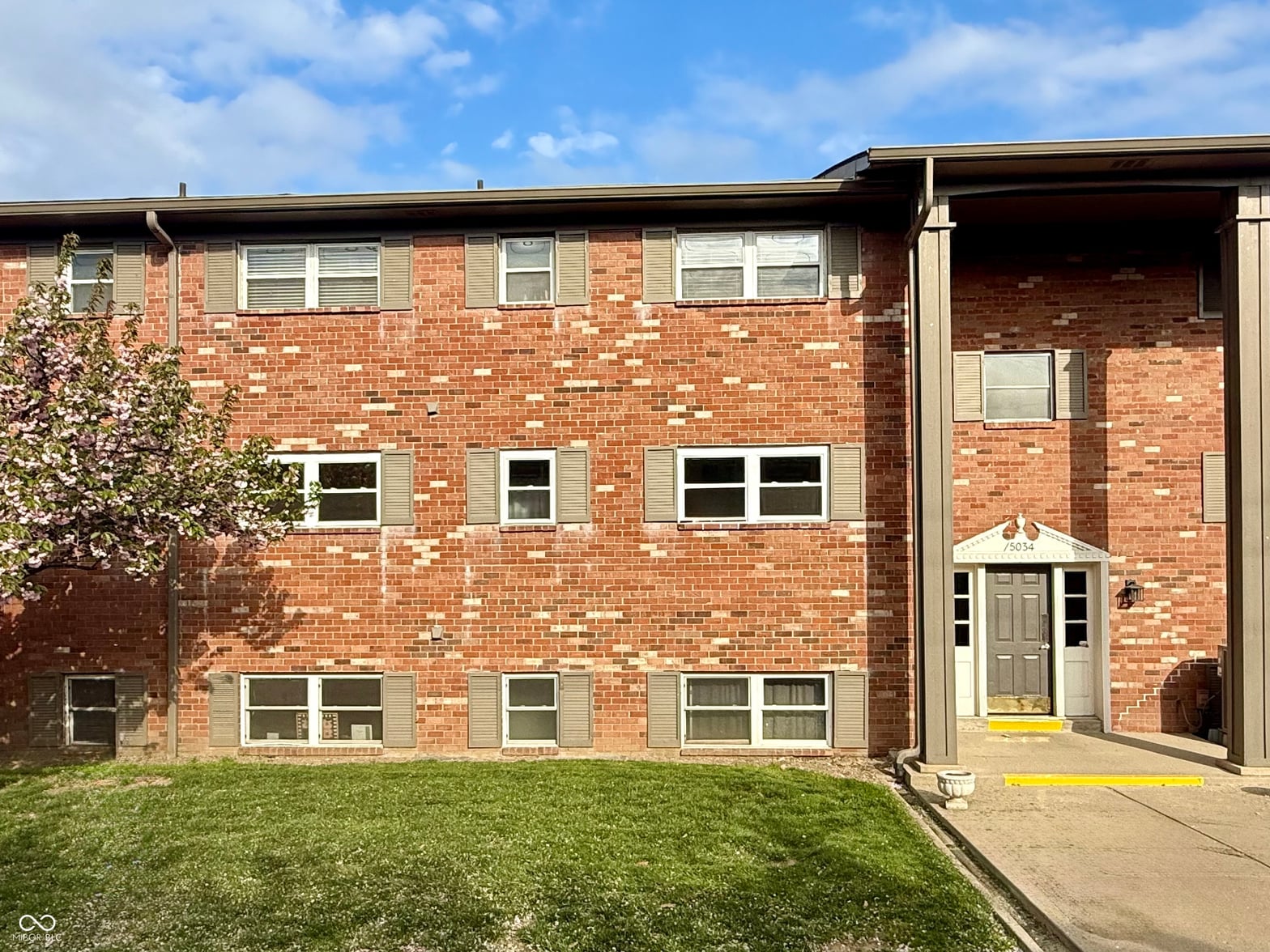 Front exterior at 5034 Allisonville Road, Indianapolis, IN