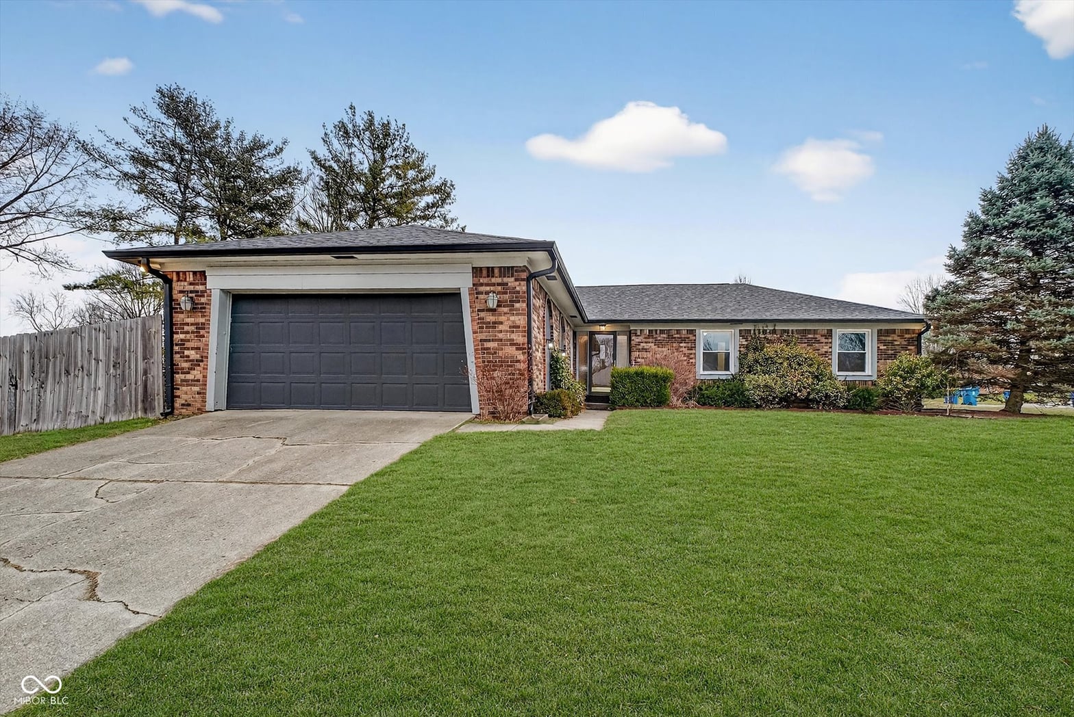 Photo of 220 Heady Lane, Fishers, IN