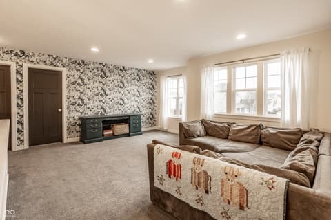 Photo of 6165 Eagle Lake Drive, Zionsville, IN