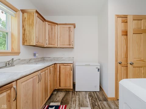 Laundry room at 9330 S State Road 243, Cloverdale, IN