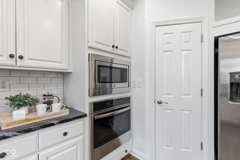 Kitchen at 13867 Smokey Ridge Drive, Carmel, IN