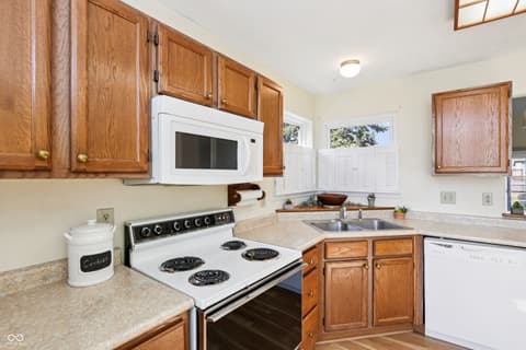 Photo of 3122 Village Park North Drive, Carmel, IN