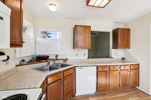 Photo of 3122 Village Park North Drive, Carmel, IN