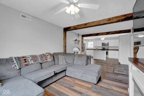Photo of 11074 N Cross Street, Hope, IN