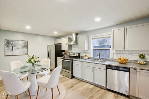 Photo of 421 W 39th Street, Indianapolis, IN
