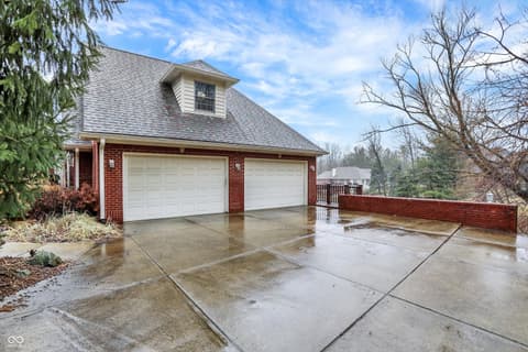 Photo of 136 W Chalet Drive, Mooresville, IN