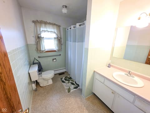 Photo of 211 Cindy Lane, Crothersville, IN
