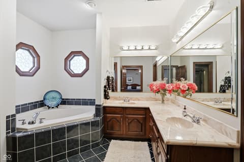 Photo of 6010 Fawnwood Drive, Greenwood, IN