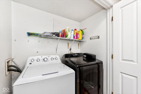 Photo of 309 Creekstone Court, Indianapolis, IN