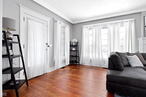 Living room at 1115 N Main Street, Rushville, IN