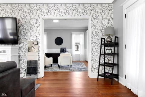 Living room at 1115 N Main Street, Rushville, IN