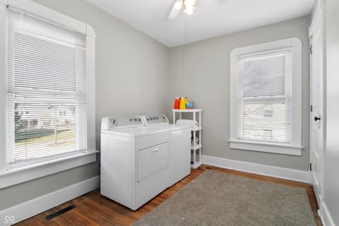 Laundry room at 1115 N Main Street, Rushville, IN