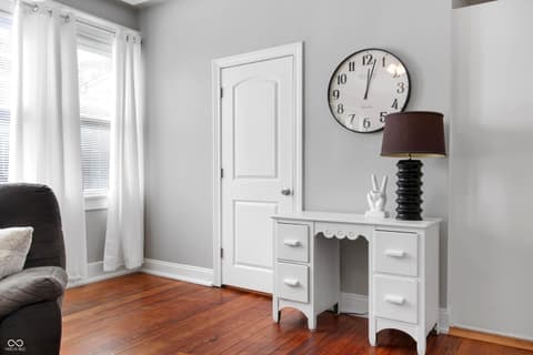 Living room at 1115 N Main Street, Rushville, IN