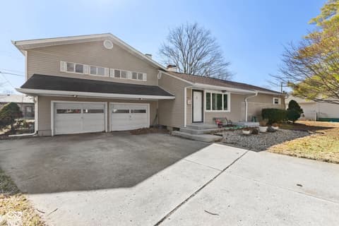 Photo of 638 Maple Court, Brownsburg, IN