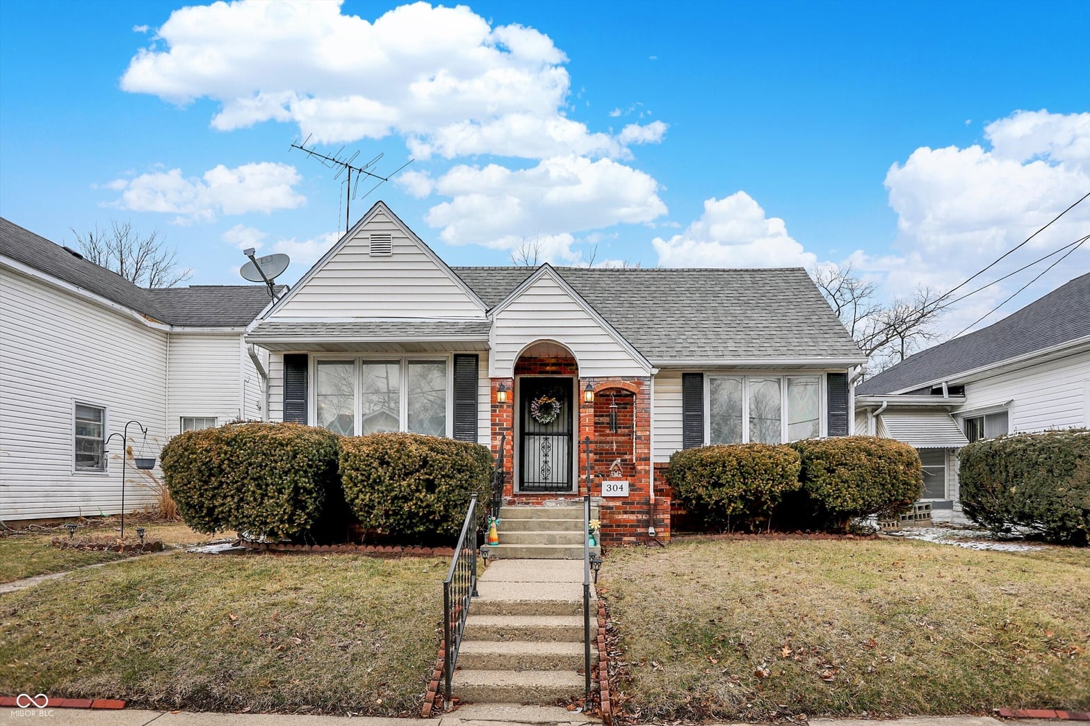 Photo of 304 E Highland Avenue, Muncie, IN