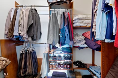 Walk In Closets — 8778 N Deer Crossing Boulevard, McCordsville, IN
