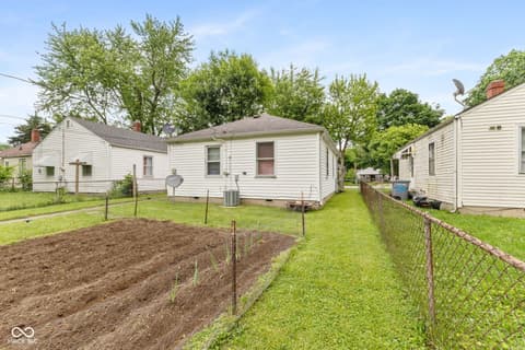 Photo of 1116 N Berwick Avenue, Indianapolis, IN