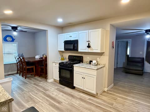 Photo of 2225 Howard Street, Indianapolis, IN
