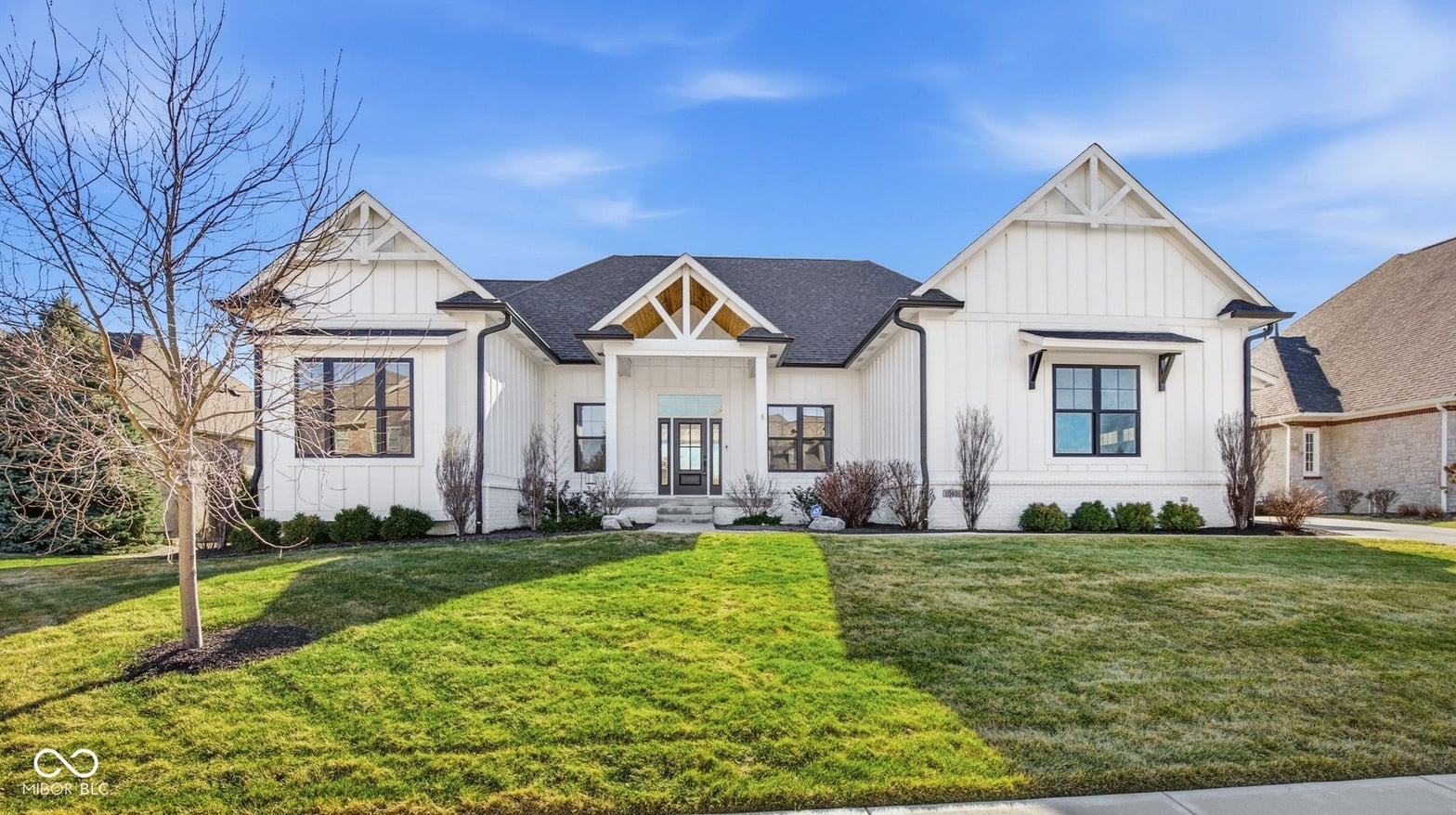 Photo of 10405 Golden Bear Way, Noblesville, IN