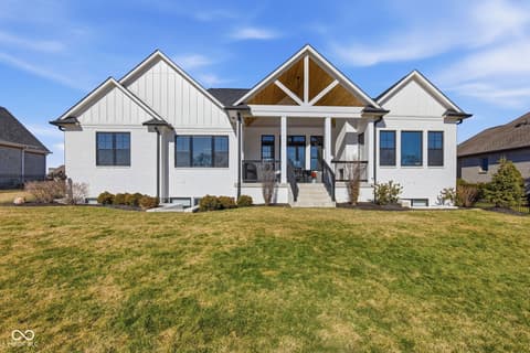 Photo of 10405 Golden Bear Way, Noblesville, IN