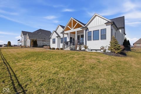 Photo of 10405 Golden Bear Way, Noblesville, IN