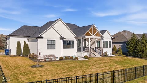 Photo of 10405 Golden Bear Way, Noblesville, IN