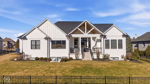 Photo of 10405 Golden Bear Way, Noblesville, IN