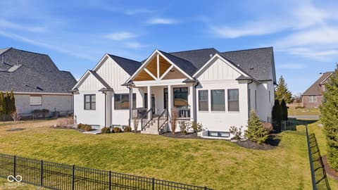 Photo of 10405 Golden Bear Way, Noblesville, IN