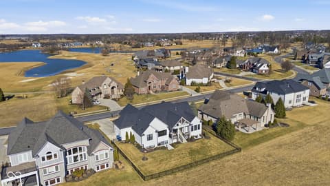 Photo of 10405 Golden Bear Way, Noblesville, IN