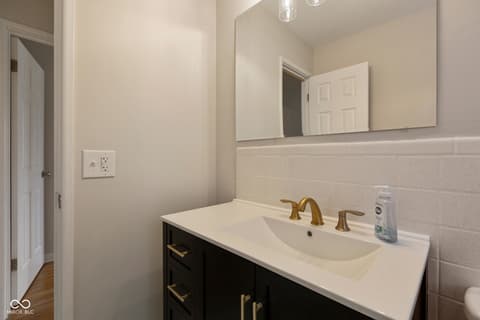 Photo of 711 Navajo Drive, New Albany, IN