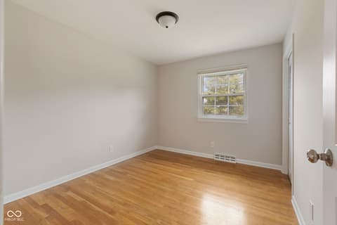 Photo of 711 Navajo Drive, New Albany, IN