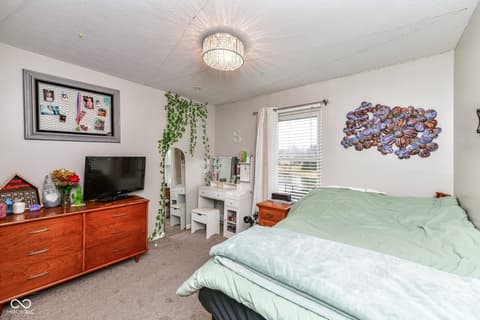 Photo of 915 Congressional Way, Shelbyville, IN