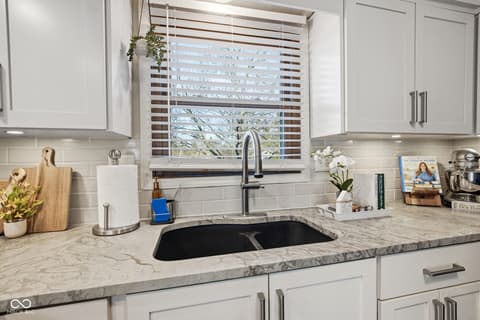 Kitchen at 25 Forest Ridge Court, Fishers, IN