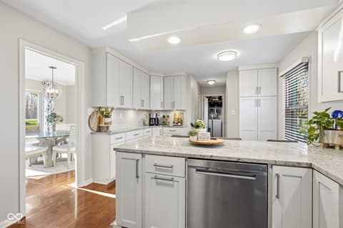 Kitchen at 25 Forest Ridge Court, Fishers, IN